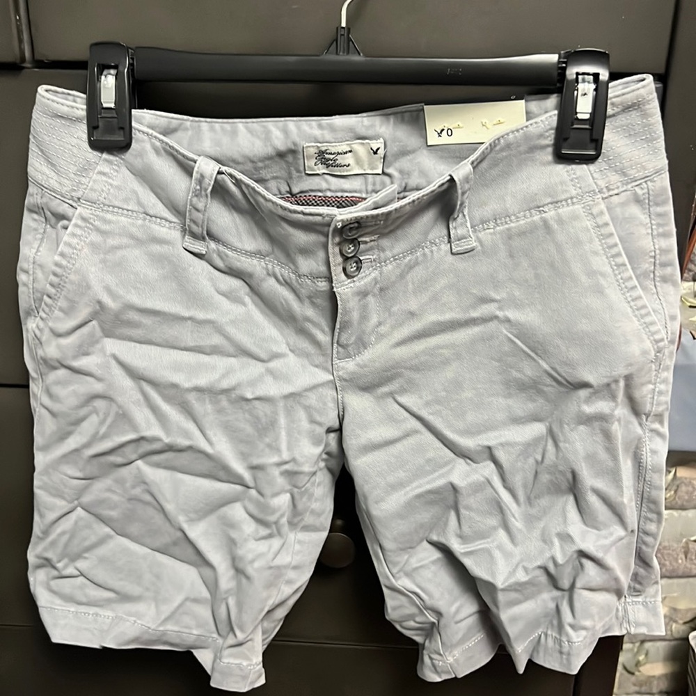 NWT American Eagle gray low rise bermuda shorts size 0